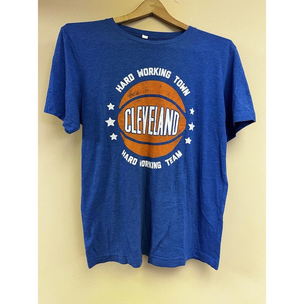 Cleveland Clothing Company Basketball Graphic Tee Cavs Throwback